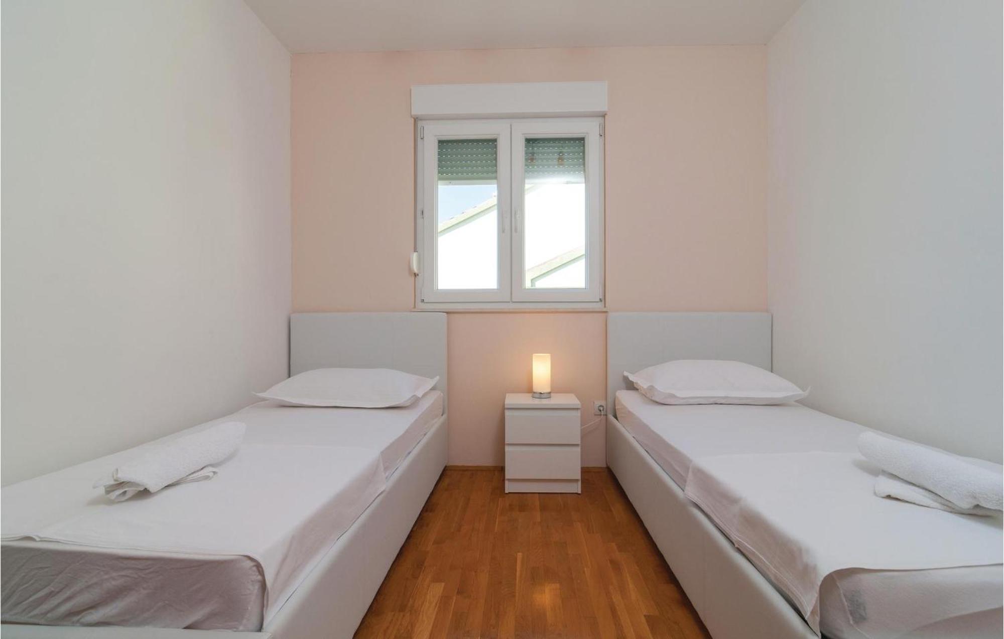 Nice Apartment In Omis With House Sea View المظهر الخارجي الصورة